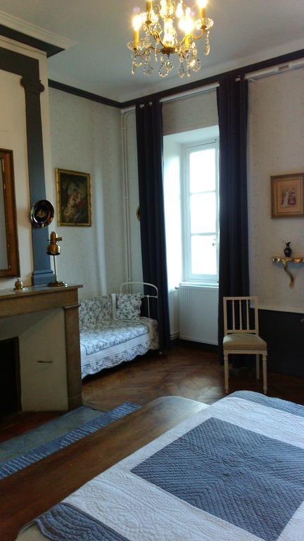 Bed and Breakfast Chateau De Bourrassol Menetrol Exteriér fotografie